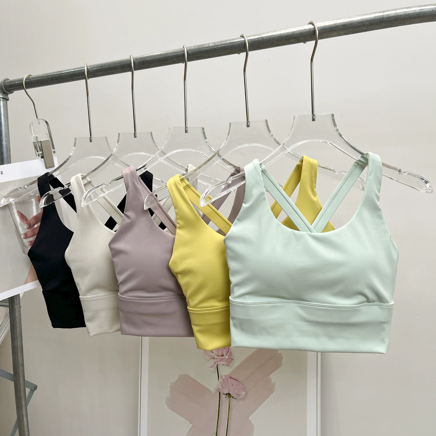 Shockproof Running & Yoga Bra  - Plunge Bra Push Up 评论和价格